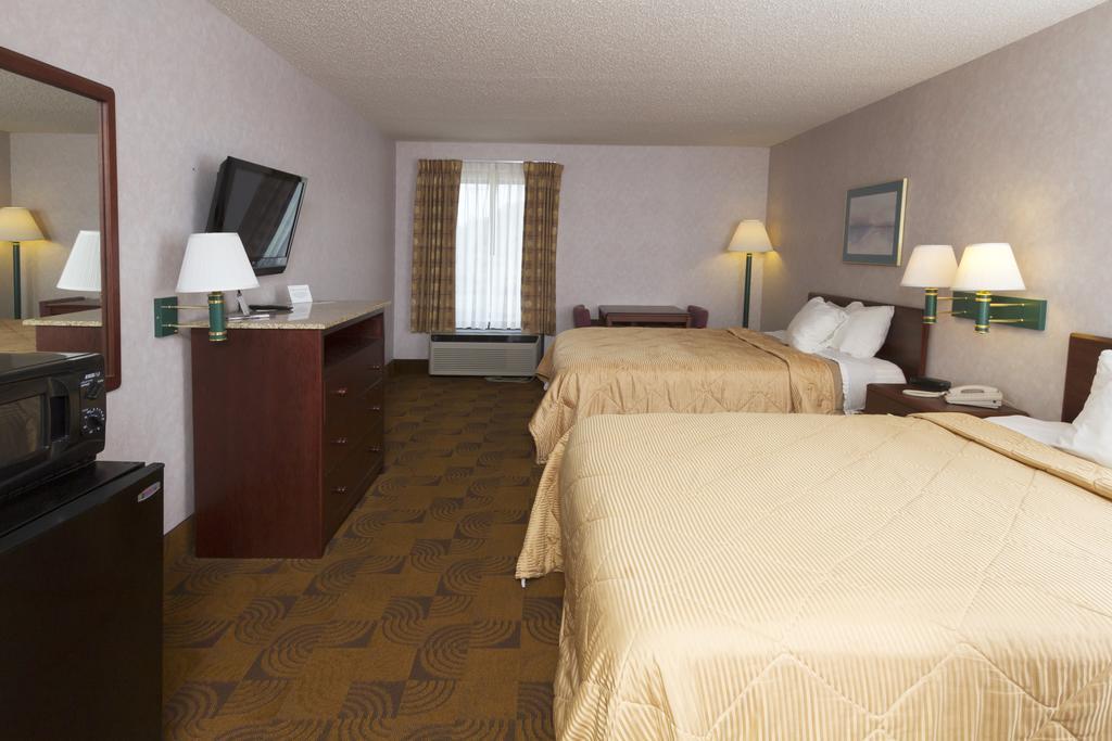 Quality Inn & Suites Mount Vernon Exterior photo