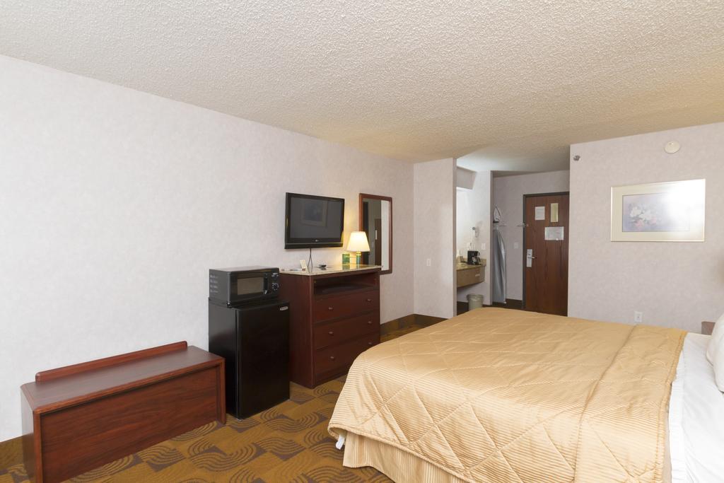 Quality Inn & Suites Mount Vernon Exterior photo