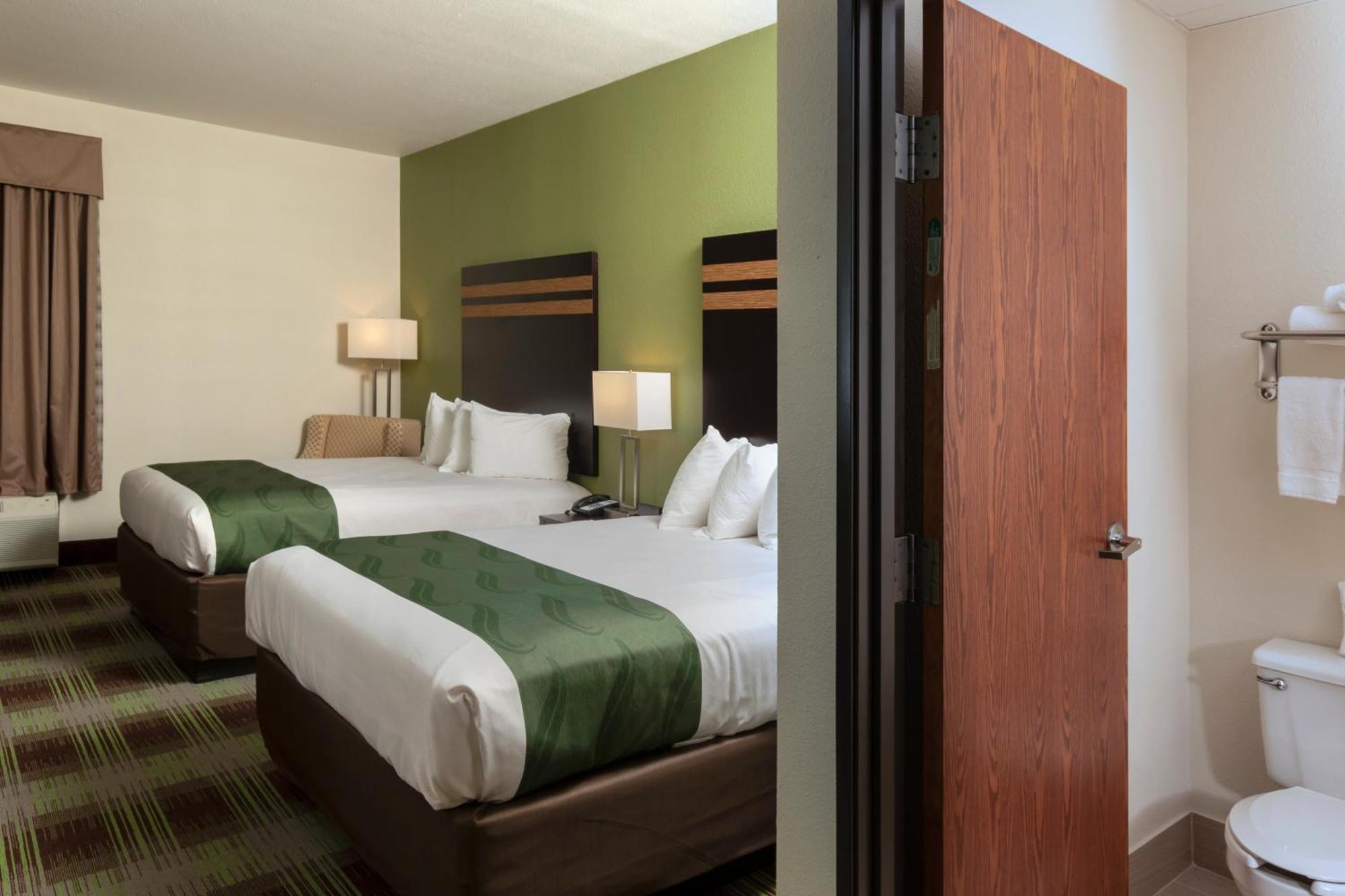 Quality Inn & Suites Mount Vernon Exterior photo